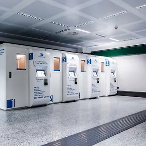 Resting Pods - -zzzleepandgo Mxp Airport 3*, Ferno Italien